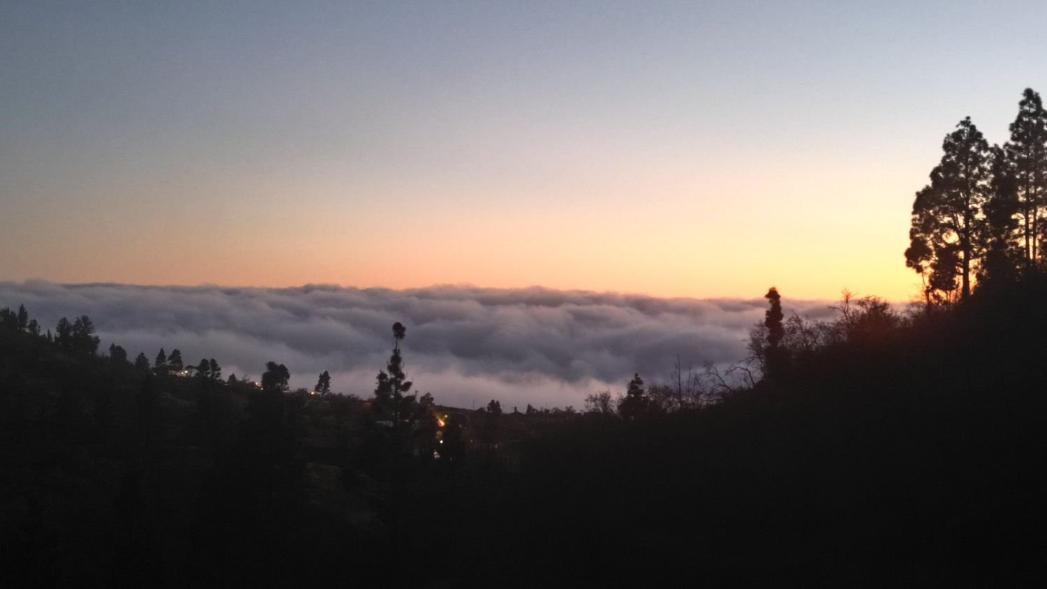Abendstimmung über dem Wolkenmeer auf La Palma